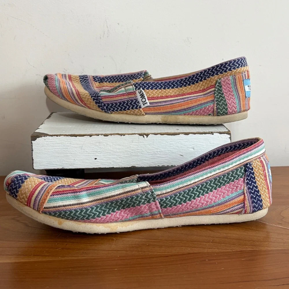TOMS Classic Alpargata Multi Color Woven Stripe Chevron Slip On Shoes Womens 7